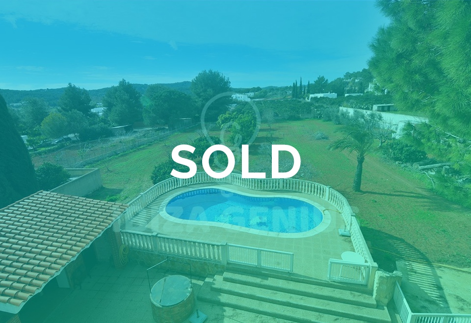 SOLD | Rustic 4-bed Finca located in the countryside in Santa Eulalia | For Sale