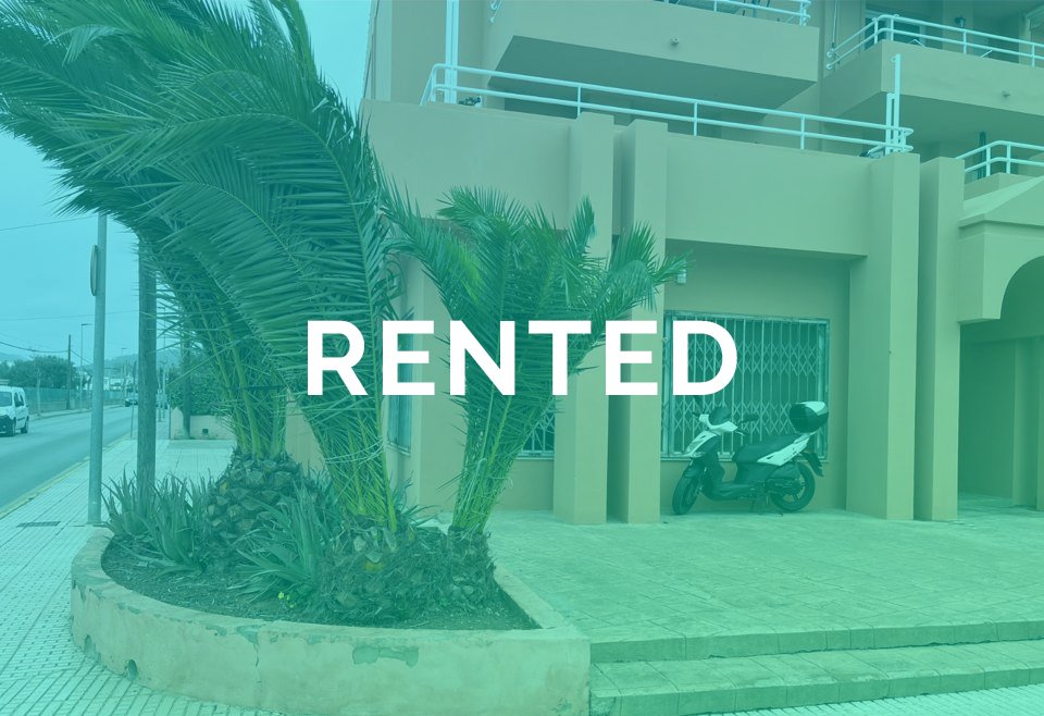RENTED | 90m2 corner commercial property in the heart of San Jordi | Annual Rent