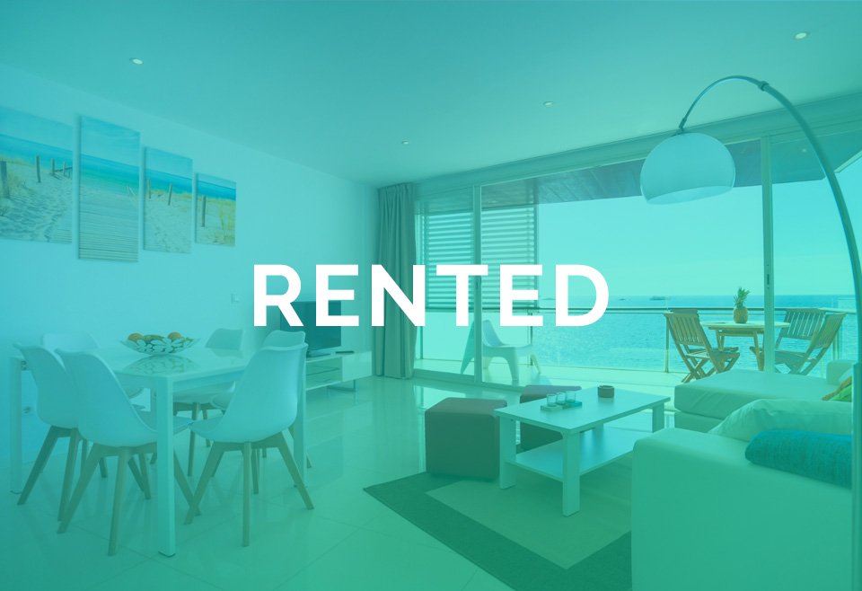 RENTED | Amazing sea view 2-bed apartment in Playa d’en Bossa | Summer Rental