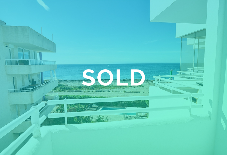 SOLD | Beautiful 1-bed apartment in Cala de Bou | For Sale