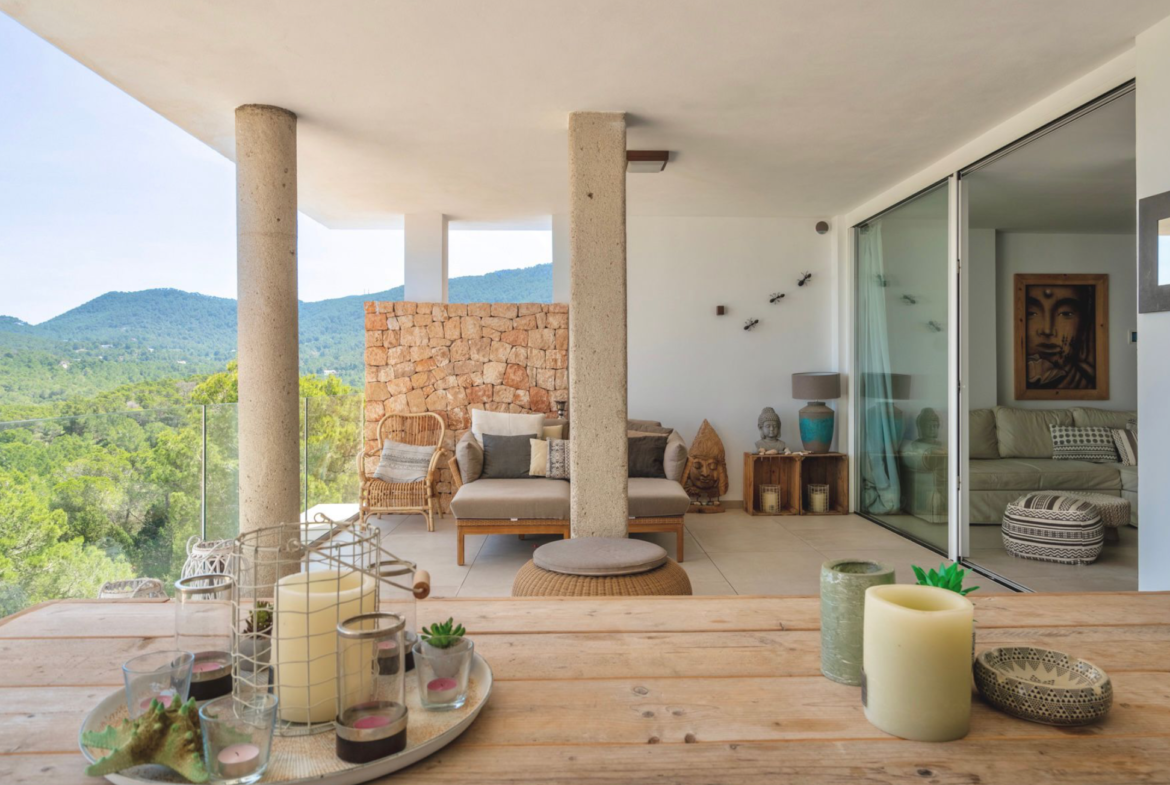 2-bed sea view apartment in Cala Vadella