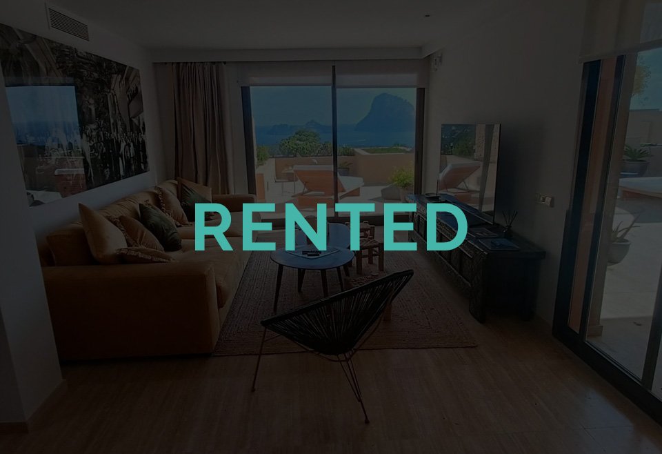 RENTED | Amazing 3-bed apartment in Es Vedrá | Annual Rental