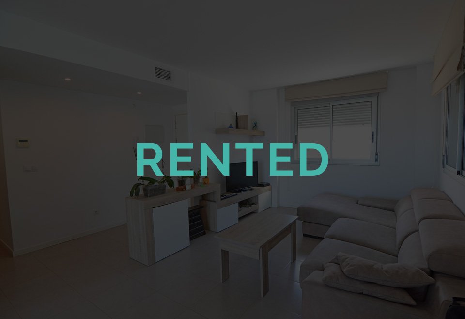 RENTED | Cozy 4-bed sea-view apartment in Cala de Bou
