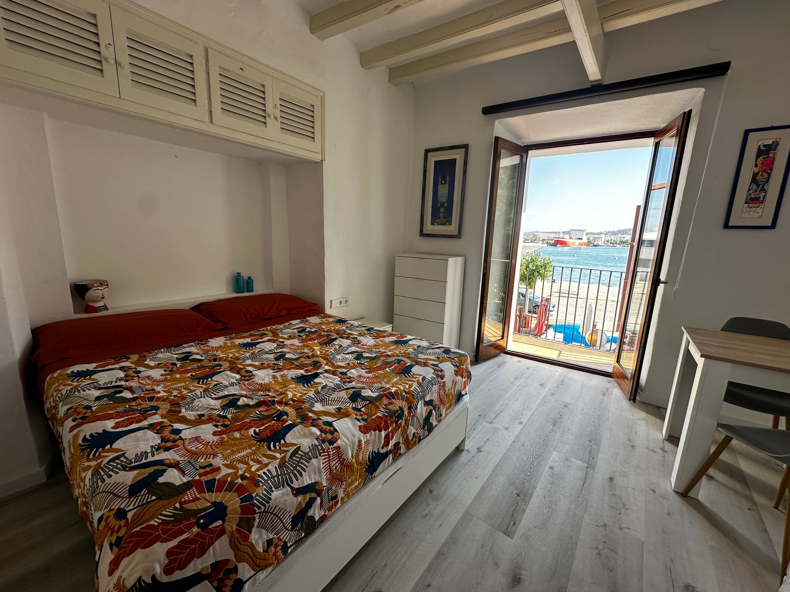 puerto studio summer 4 Magnificent newly renovated studio with stunning views of the sea and Ibiza Port