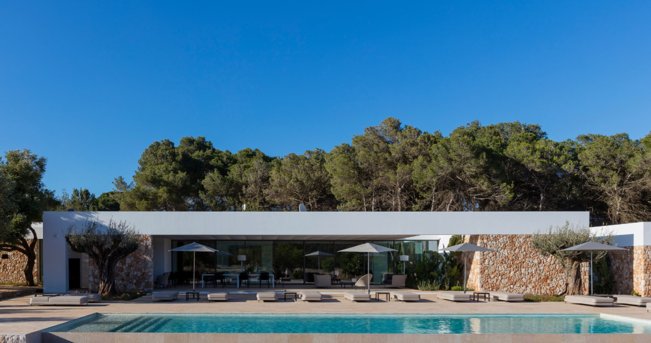 Modern 7-Bedroom Villa in Santa Eulalia area Available for Holiday rental