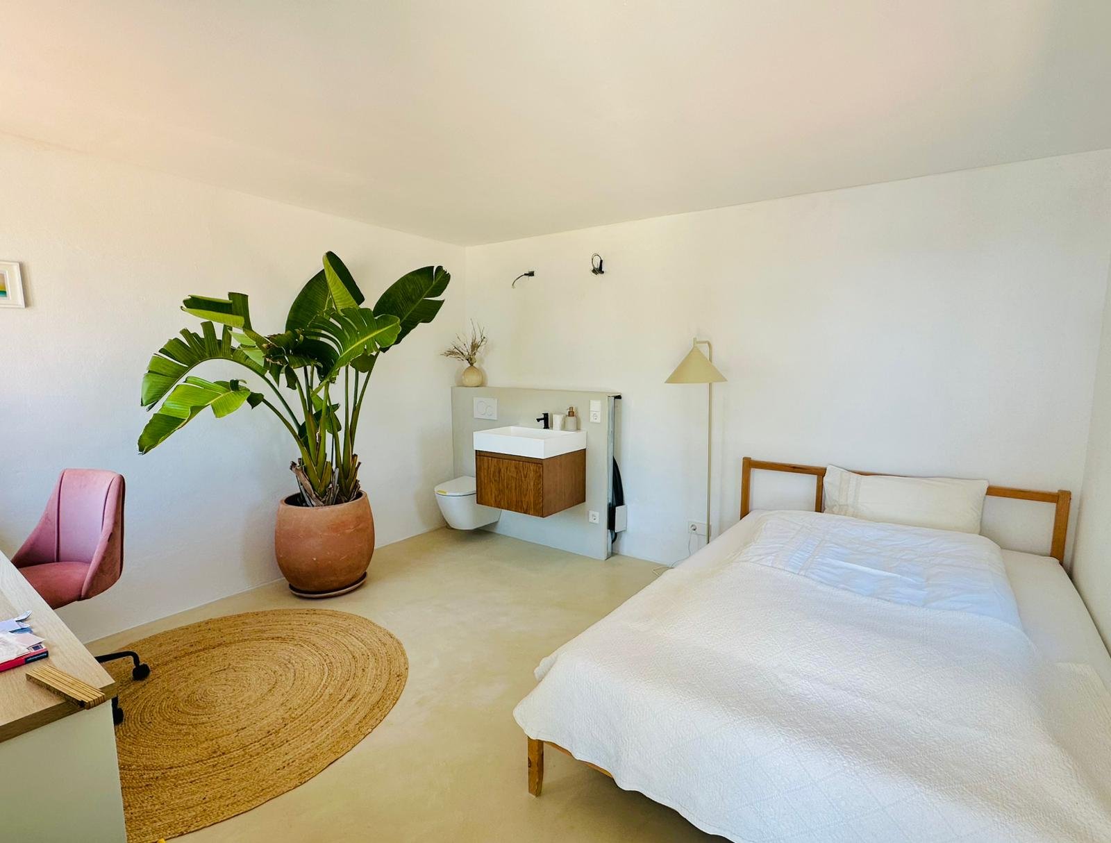 PHOTO-2026-06-03-11-05-37 2 Stunning House with Sea View in Cala Gració Available in July