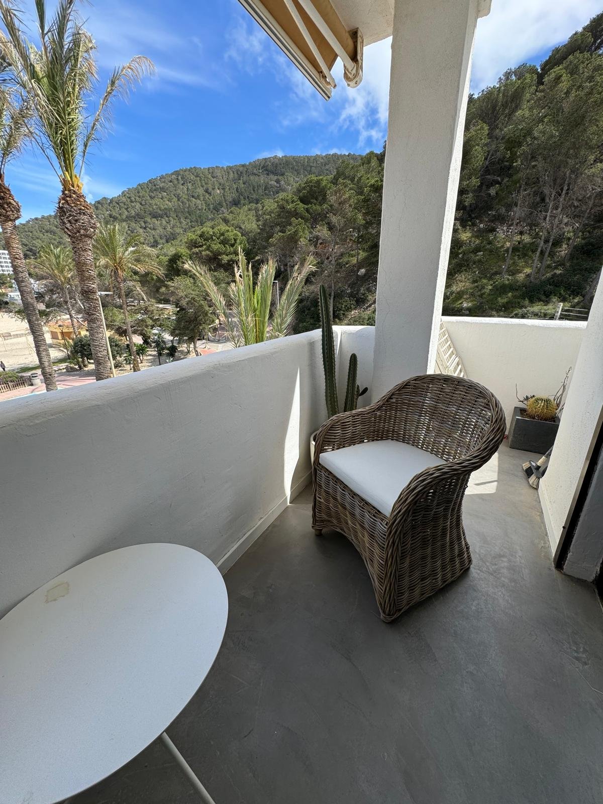 Sea-view studio apartment with breathtaking views of Cala Llonga