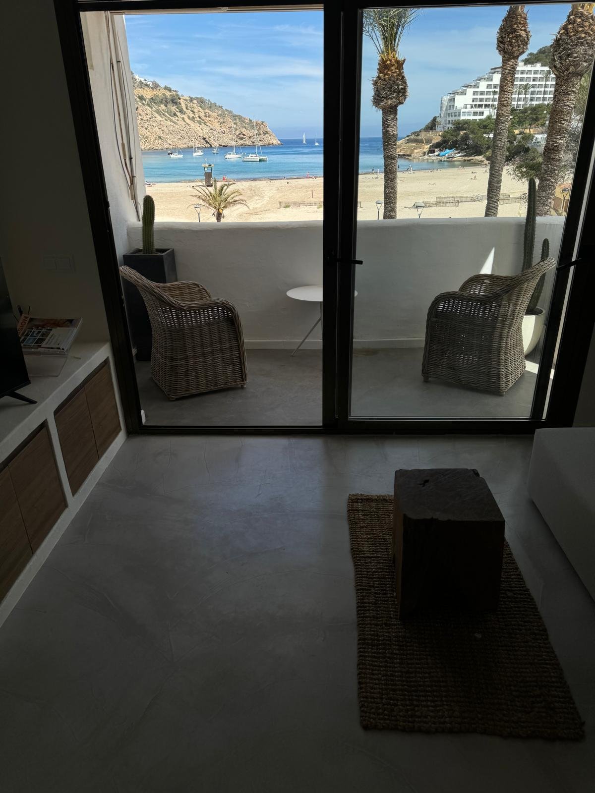 Sea-view studio apartment with breathtaking views of Cala Llonga