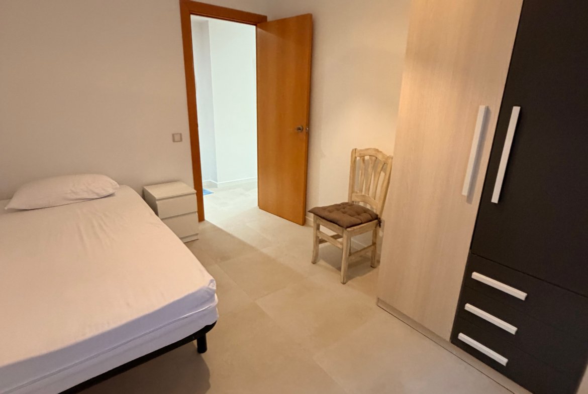 Sunny Apartment For Annual Rent in Cala Llonga