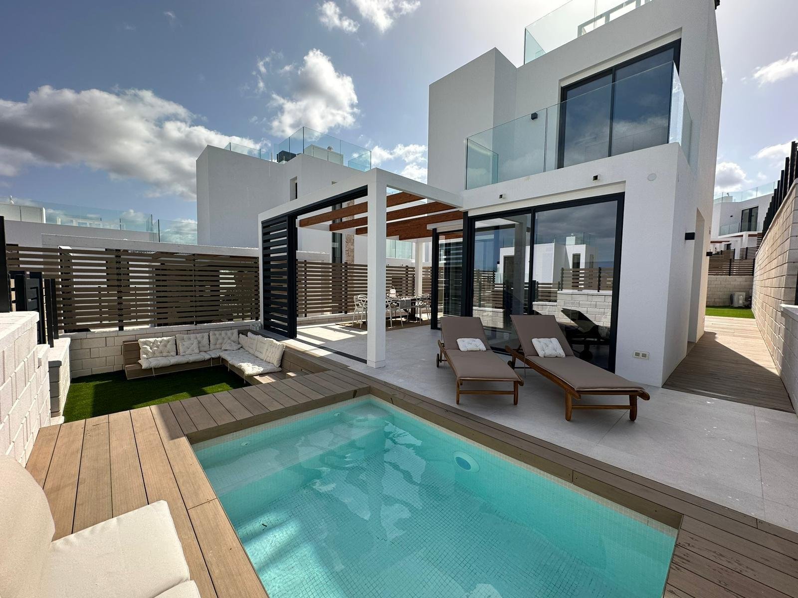 PHOTO-2026-07-23-11-15-30 8 Beautiful 3-bed duplex with swimming pool in Cala Tarida from 15.09.2026-15.08.2027