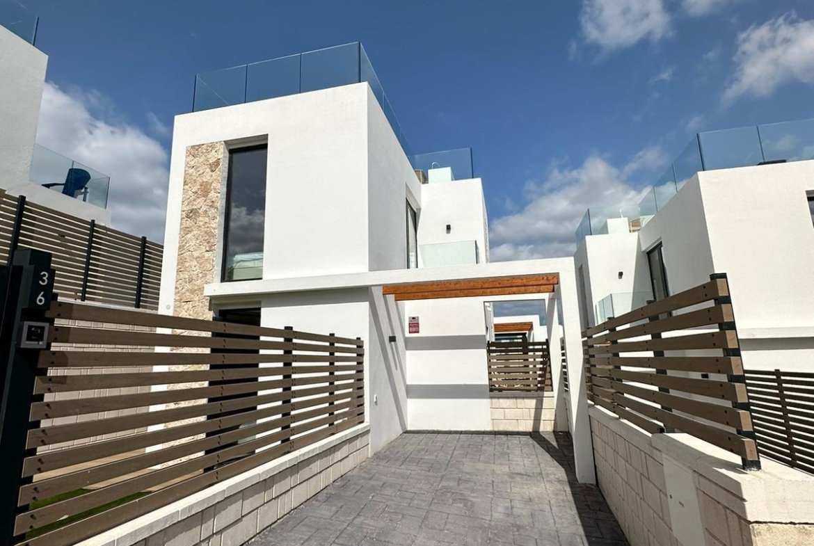 Beautiful 3-bed duplex with swimming pool in Cala Tarida from 15.09.2026-15.08.2027