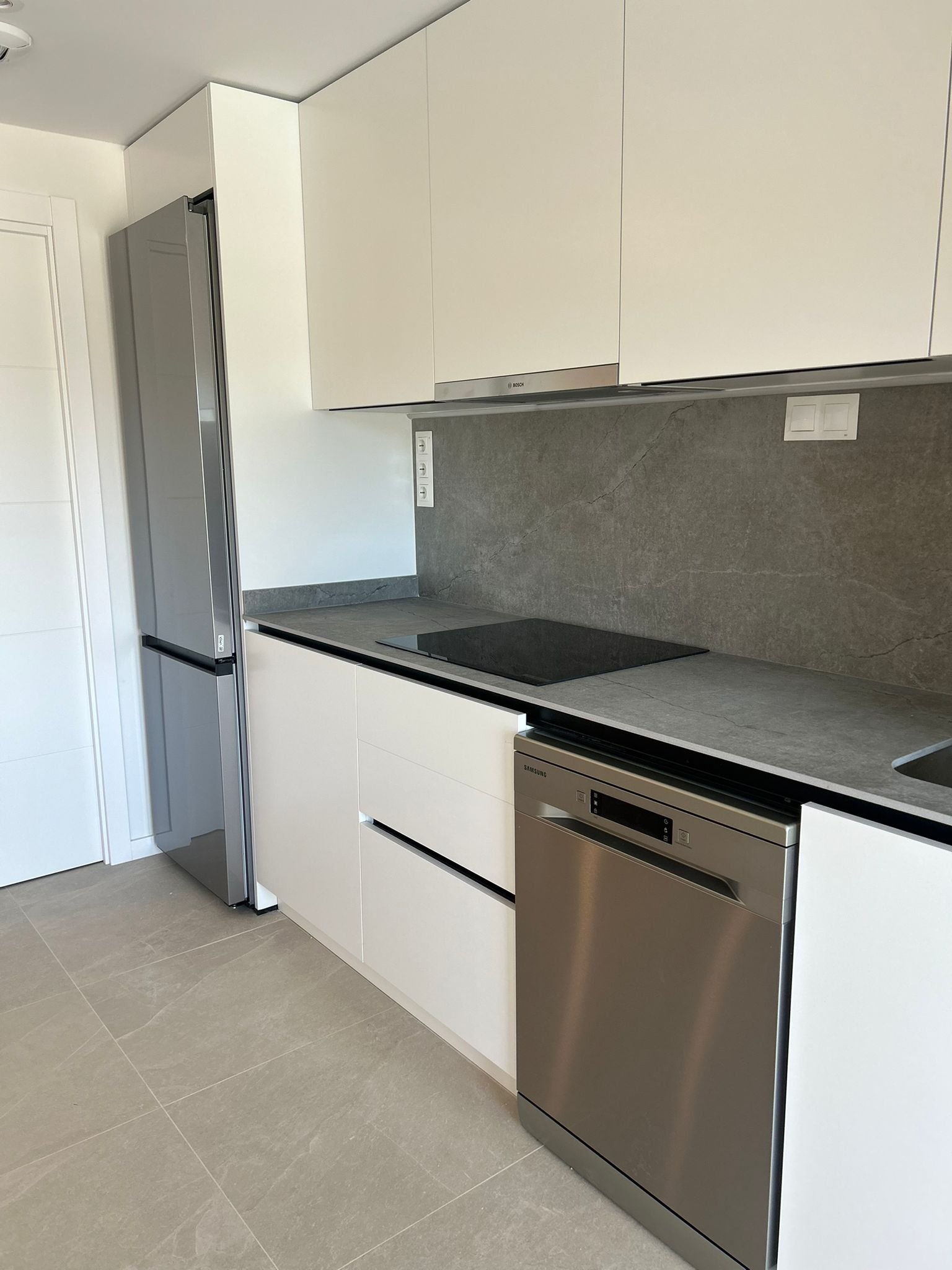 PHOTO-2026-04-06-19-31-22 10 Modern 3-Bedroom Apartment in Playa d’en Bossa from 15.10.2026
