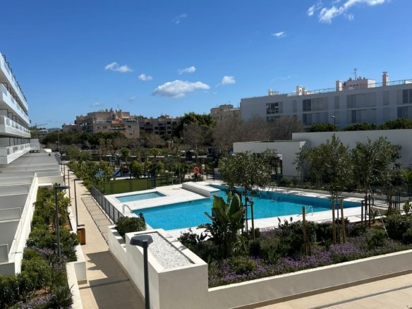 Modern 3-Bedroom Apartment in Playa d’en Bossa from 15.10.2026