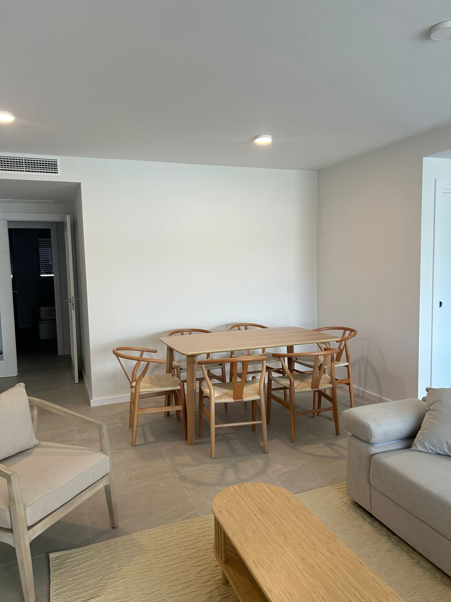 PHOTO-2026-04-06-19-31-22 6 Modern 3-Bedroom Apartment in Playa d’en Bossa from 15.10.2026