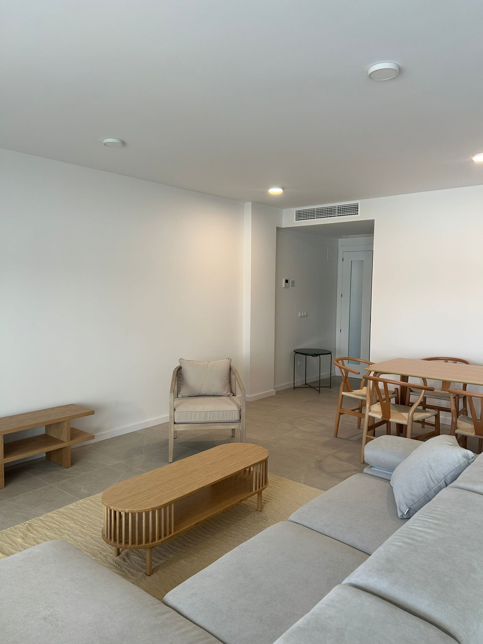 PHOTO-2026-04-06-19-31-23 Modern 3-Bedroom Apartment in Playa d’en Bossa from 15.10.2026