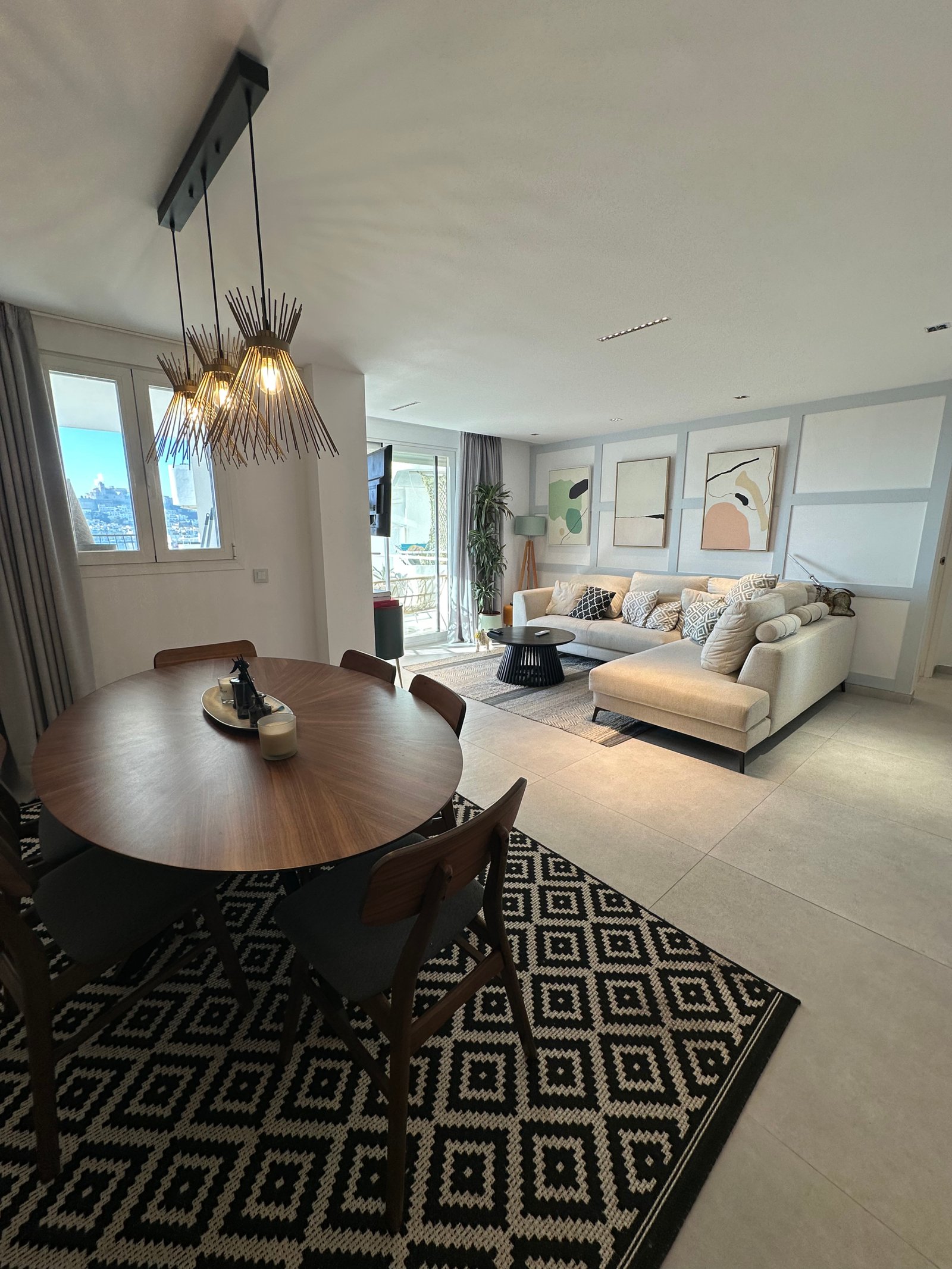 IMG_5267 Elegant 3-bedroom, 3-bathroom duplex penthouse with sea views