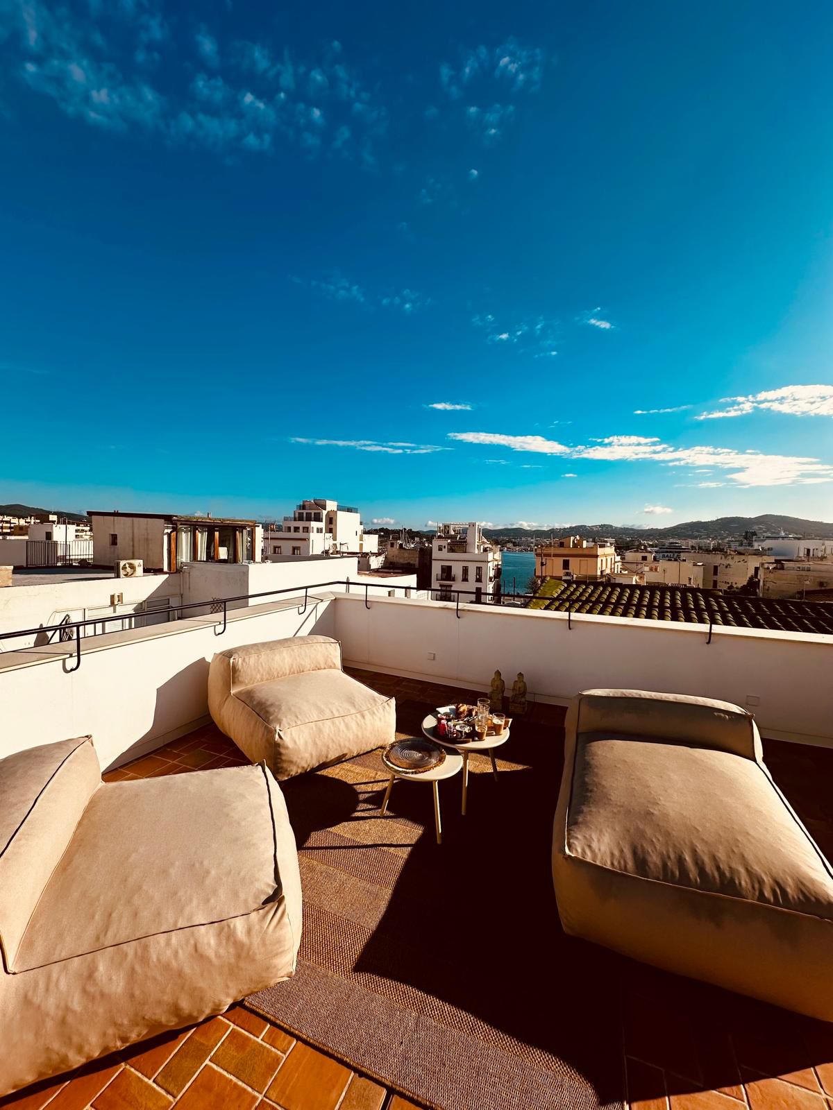 Exclusive Attico with Private Rooftop Terrace in Dalt Vila for Summer Rental
