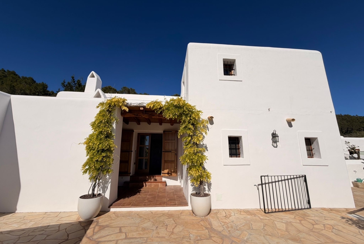 Luxury Countryside Estate for Annual Rent in San Lorenzo