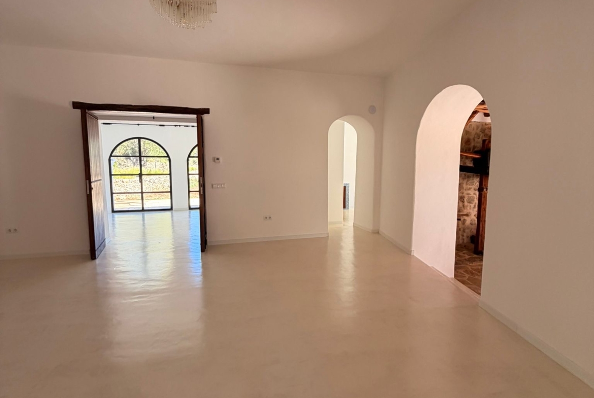 Luxury Countryside Estate for Annual Rent in San Lorenzo