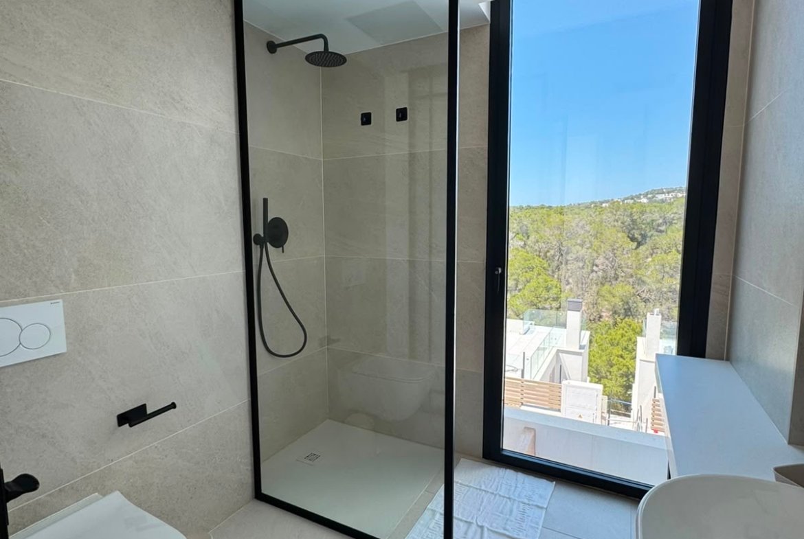 Beautiful 3-bed duplex with Swimming Pool in Cala Tarida Summer 2026