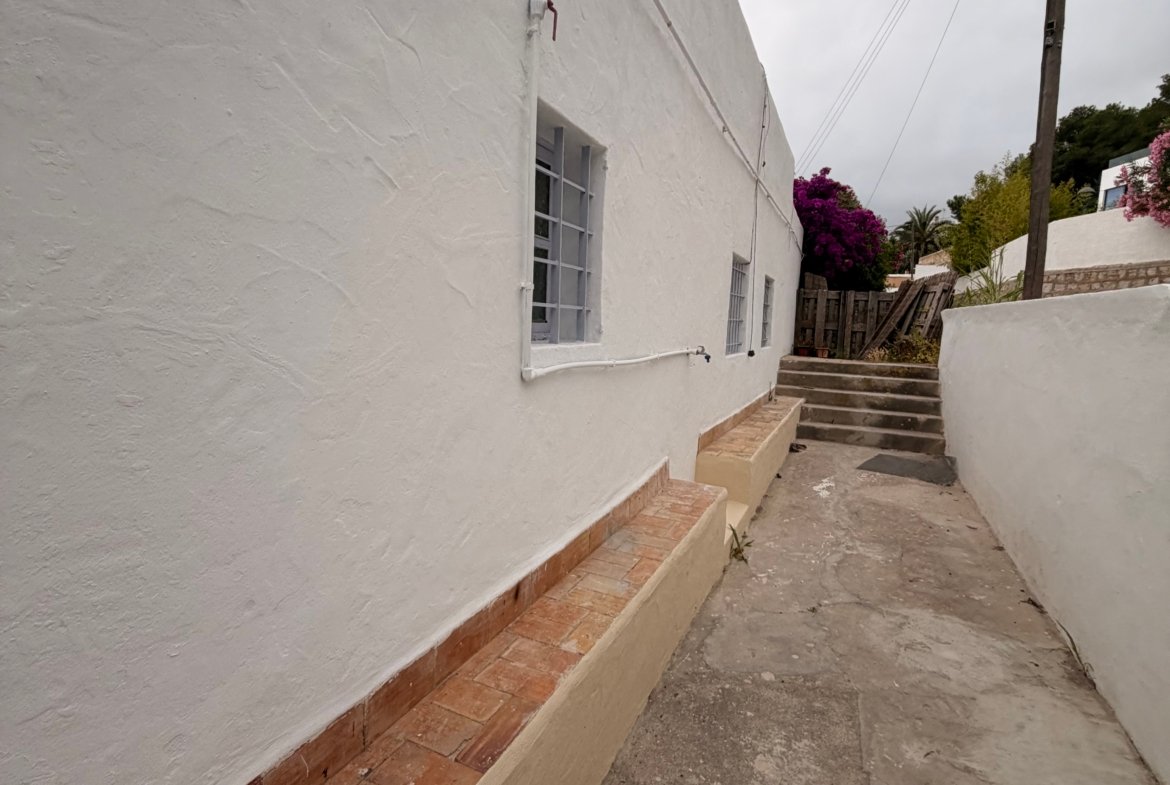 Countryside House in Santa Eulalia Available for Longterm Rental