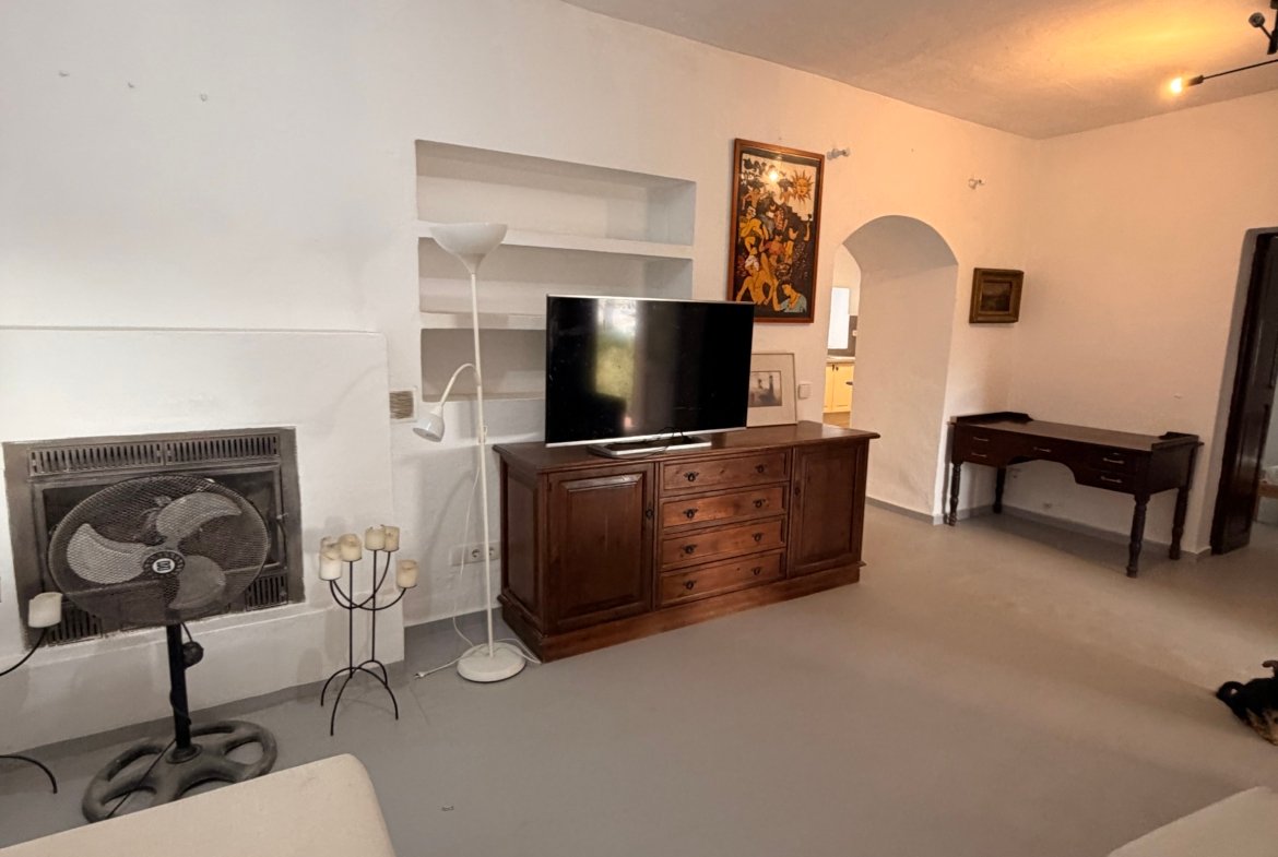 Countryside House in Santa Eulalia Available for Longterm Rental