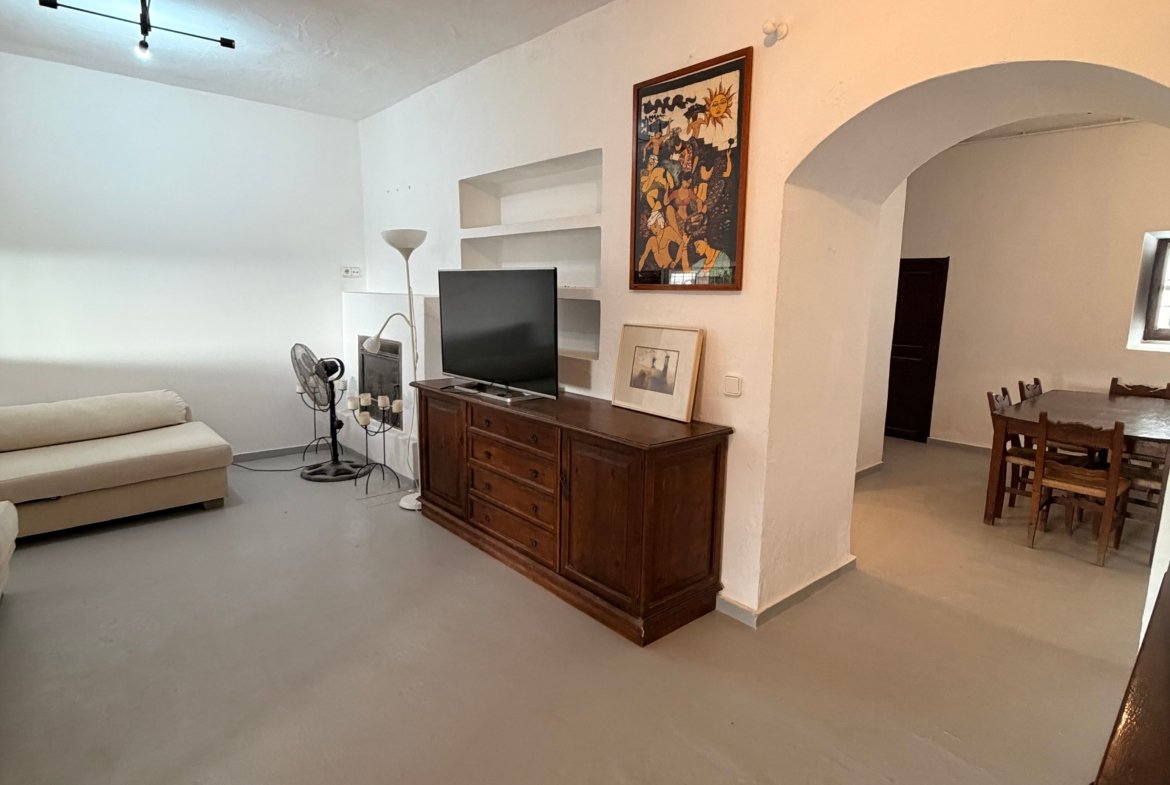 Countryside House in Santa Eulalia Available for Longterm Rental