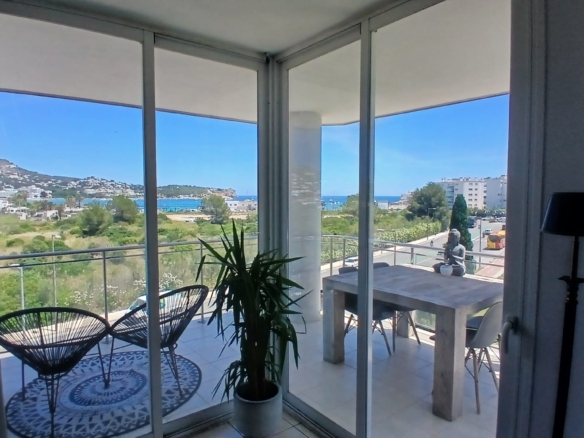 Beautiful Apartment with Sea View in Marina Botafoch – Available for Annual Rent from November