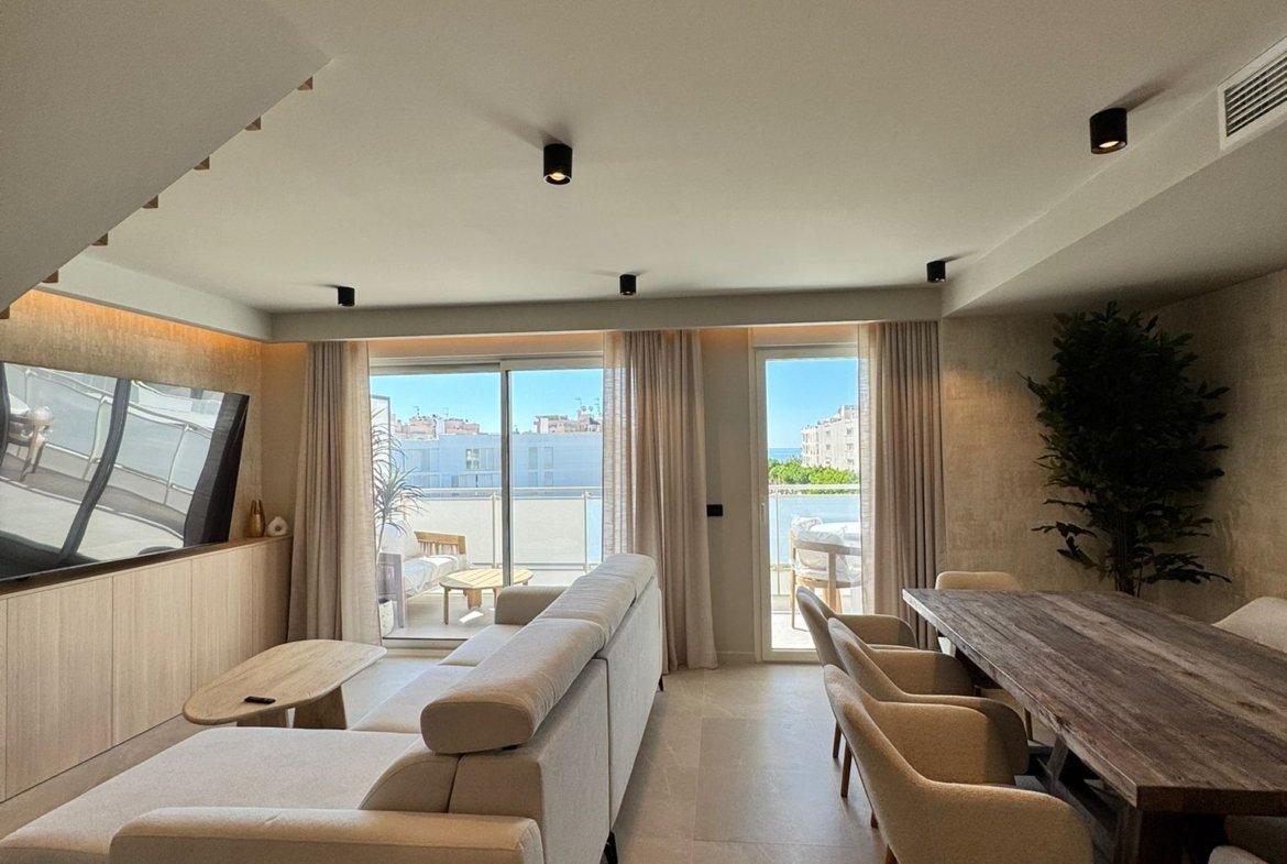 Luxury New-Build Penthouse in Playa d’en Bossa – Available from Mid July to October