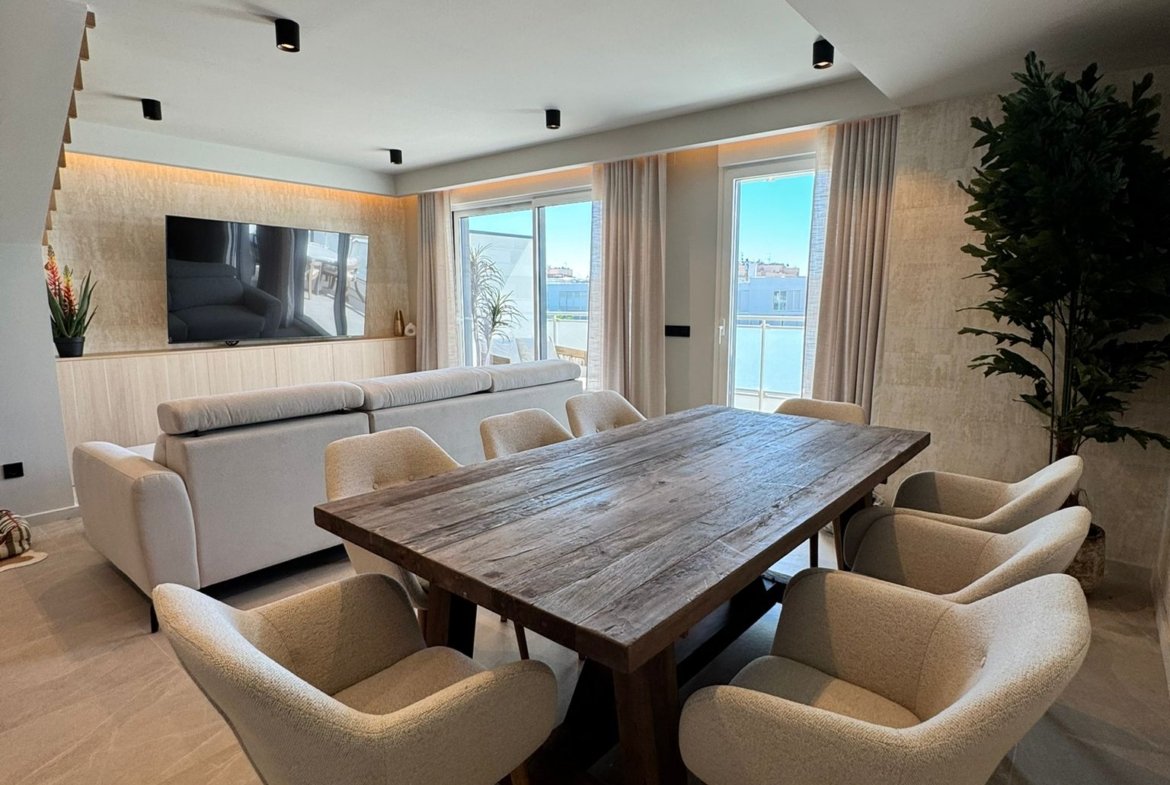Luxury New-Build Penthouse in Playa d’en Bossa – Available from Mid July to October