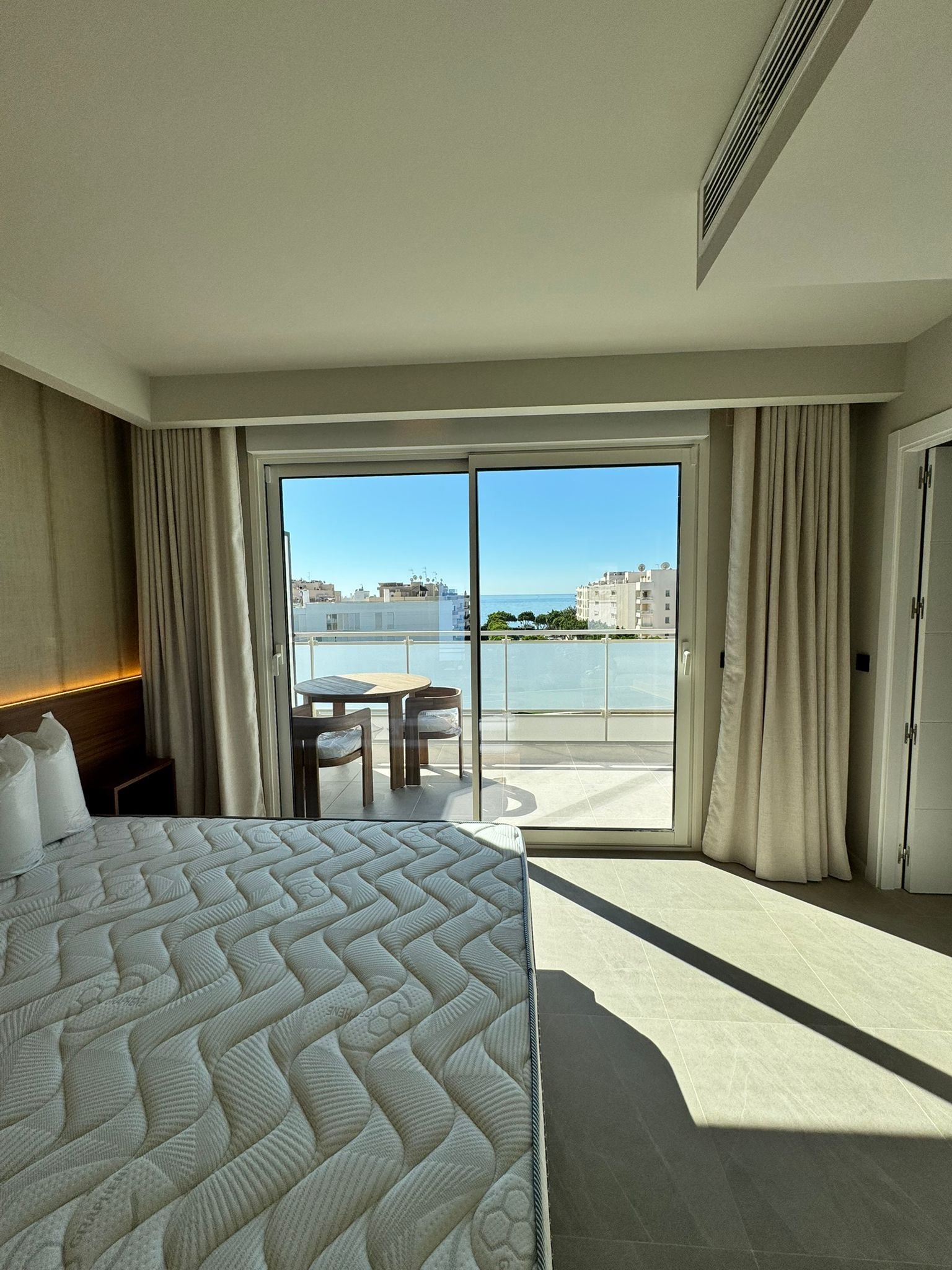 Luxury New-Build Penthouse in Playa d’en Bossa – Available from Mid July to October