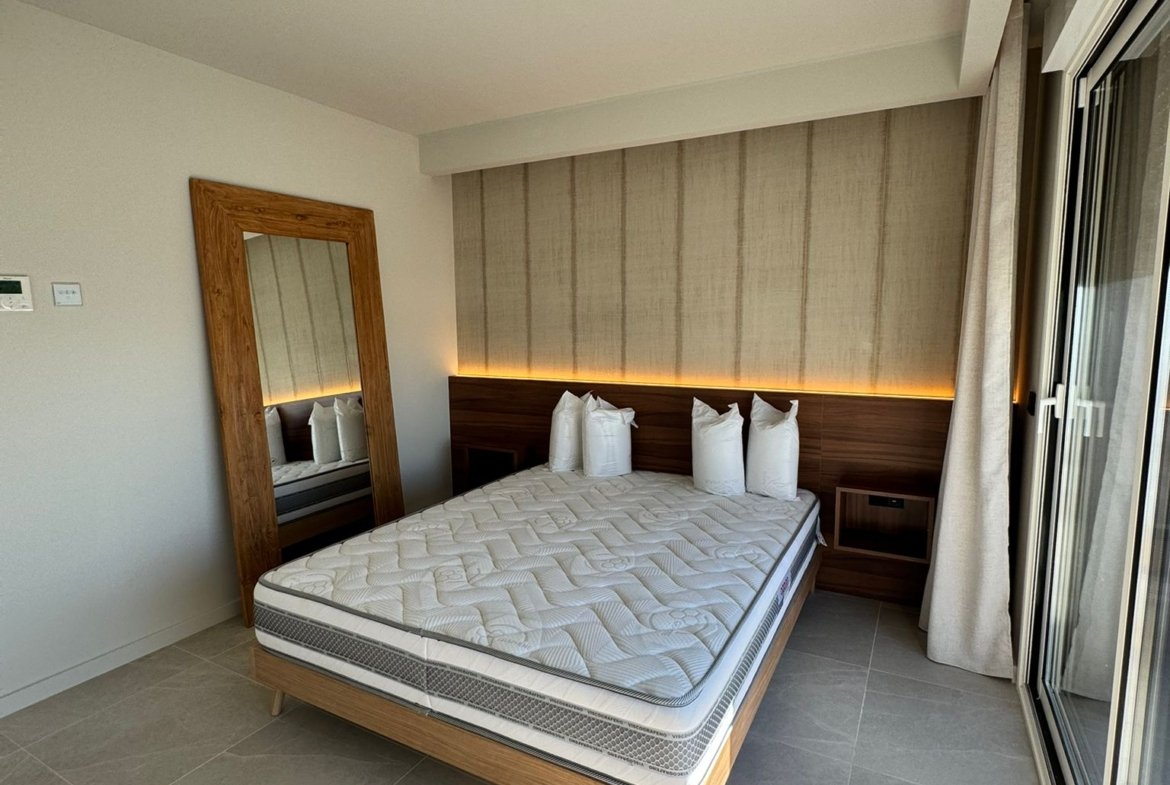 Luxury New-Build Penthouse in Playa d’en Bossa – Available from Mid July to October
