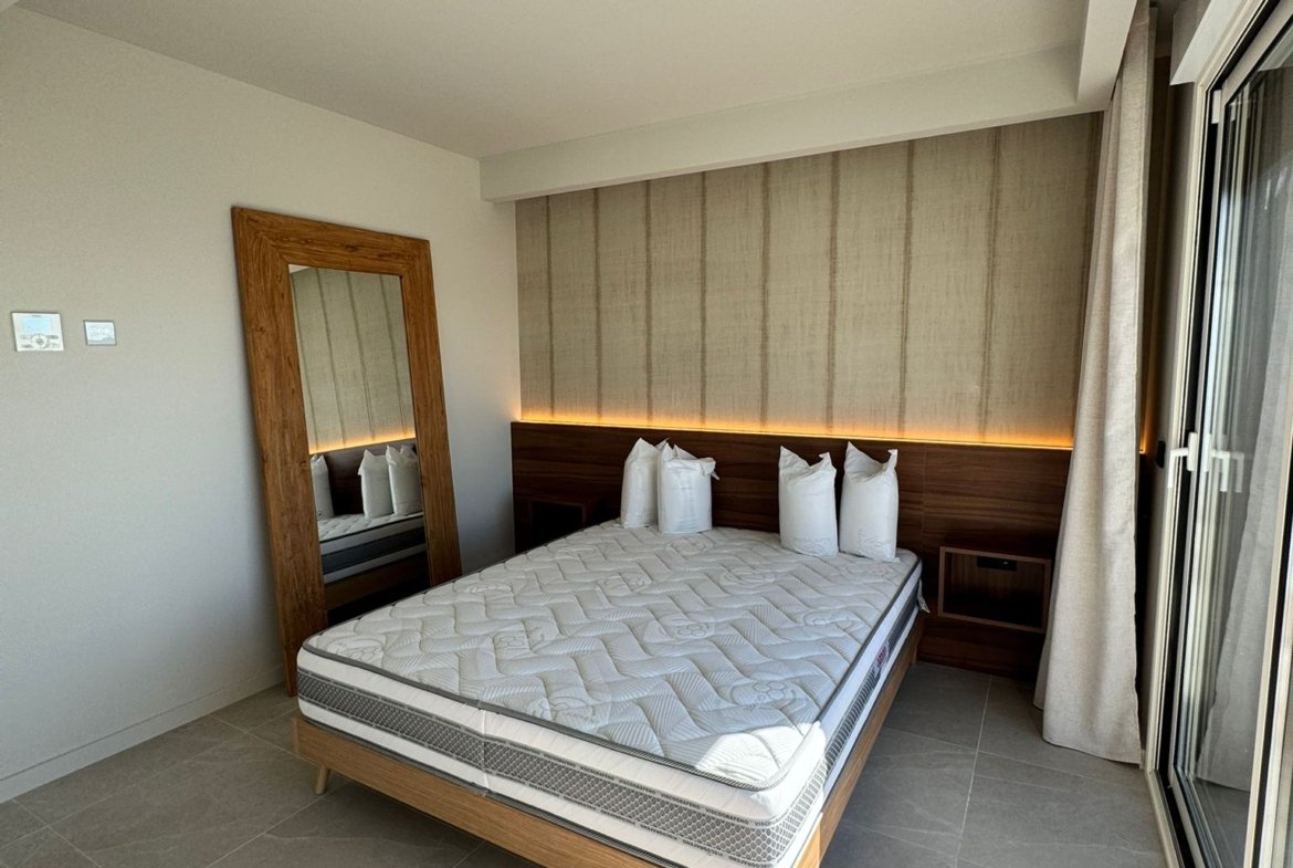 Luxury New-Build Penthouse in Playa d’en Bossa – Available from Mid July to October