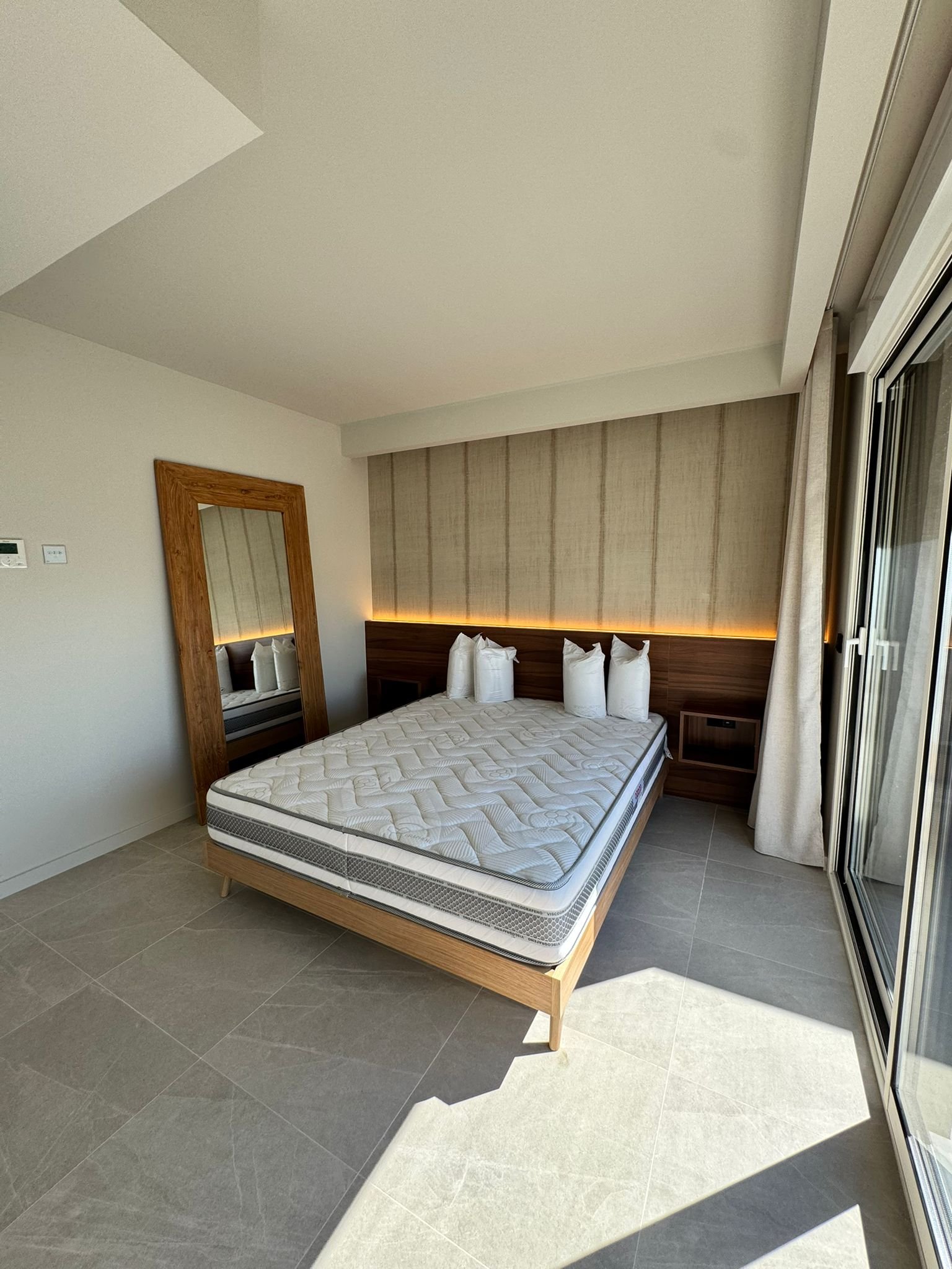 Luxury New-Build Penthouse in Playa d’en Bossa – Available from Mid July to October