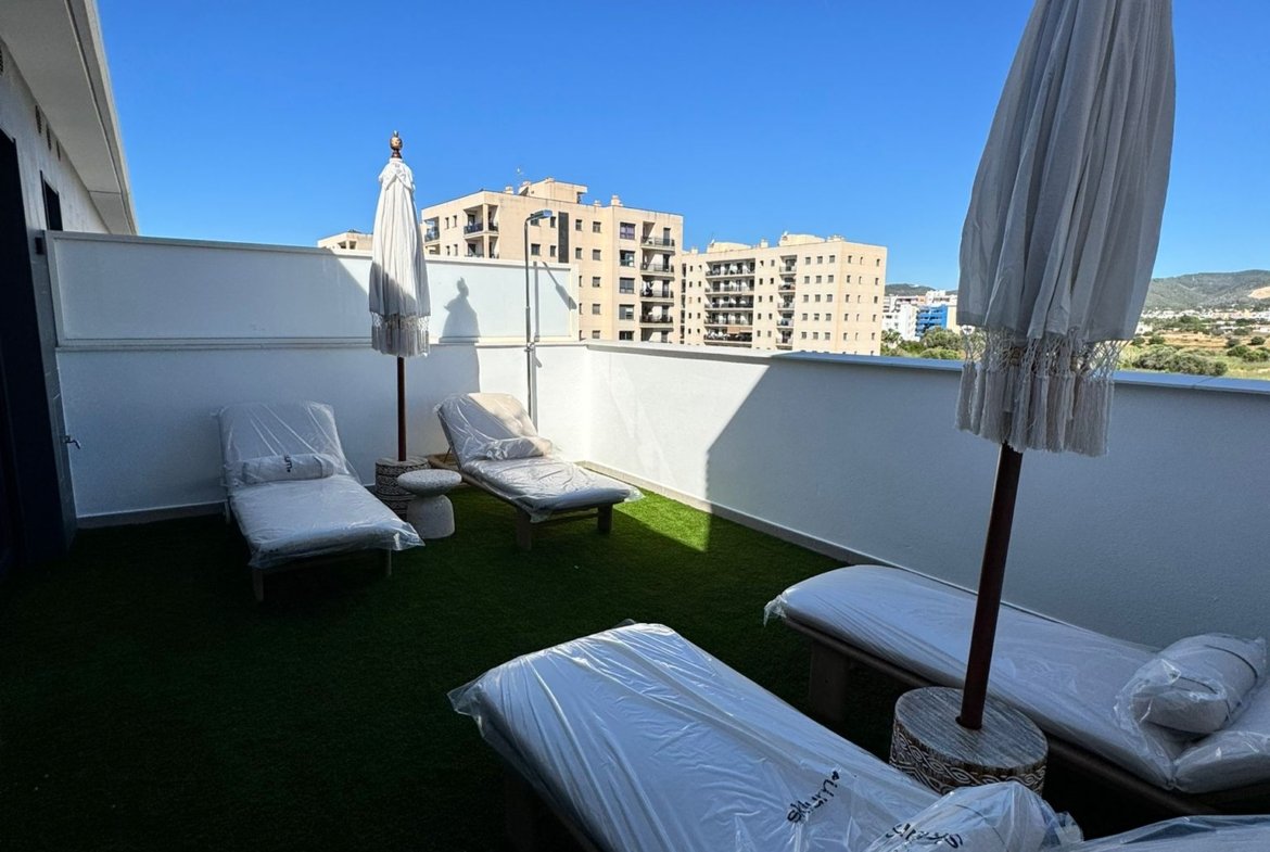 Luxury New-Build Penthouse in Playa d’en Bossa – Available from Mid July to October