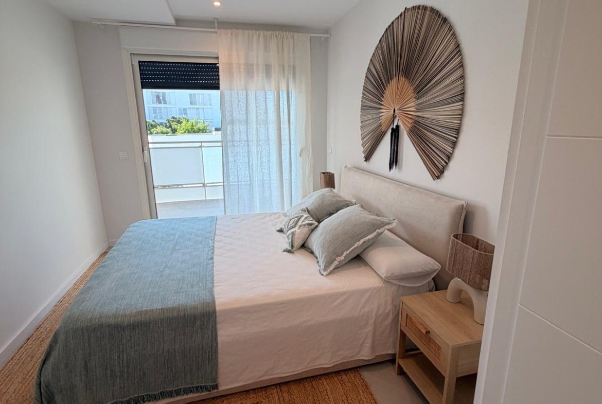 Luxury 2-Bedroom Apartment in Playa d’en Bossa for Summer Rent