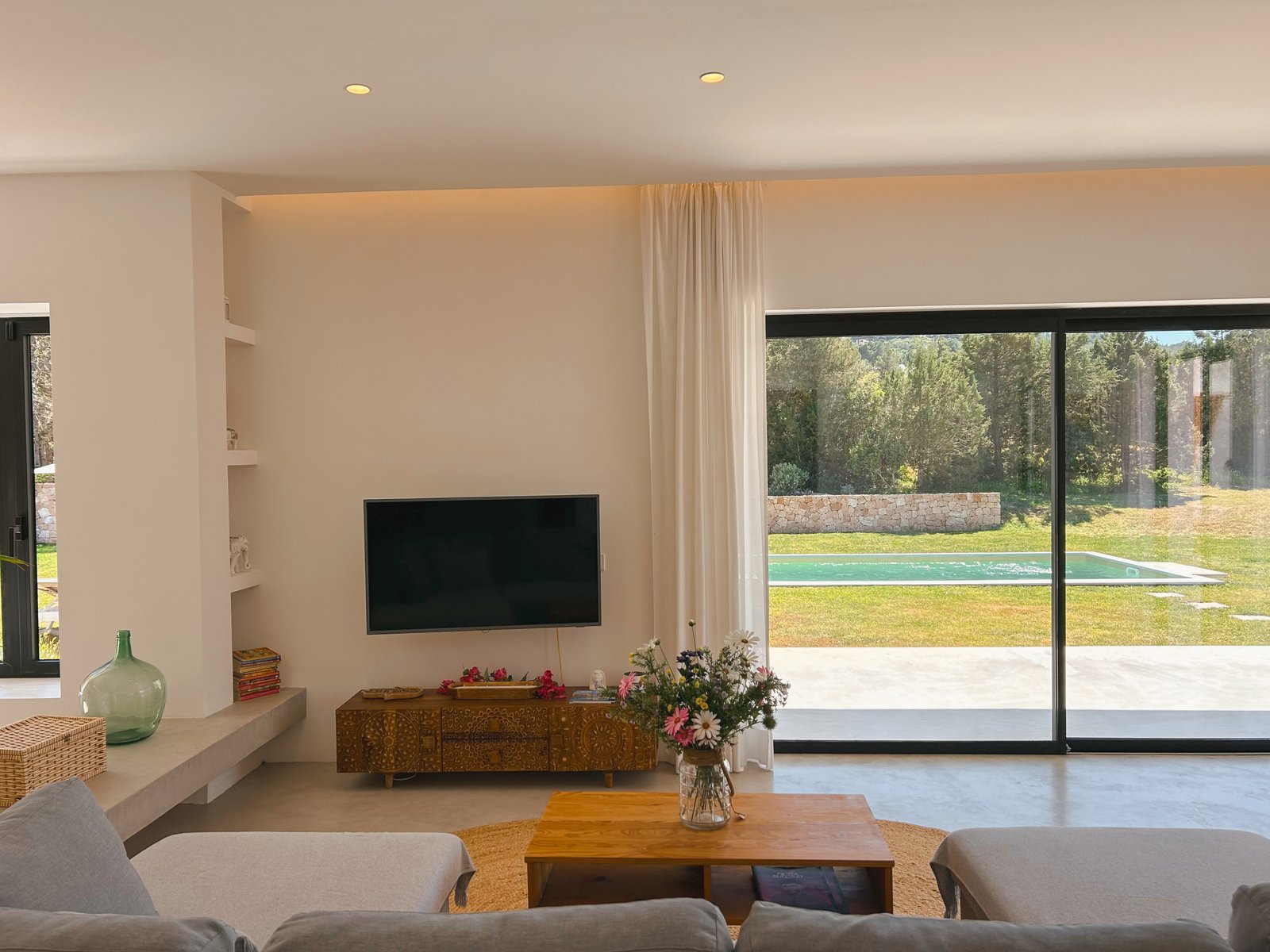 Amazing 3-Bedroom Villa in San Josep for October 2026