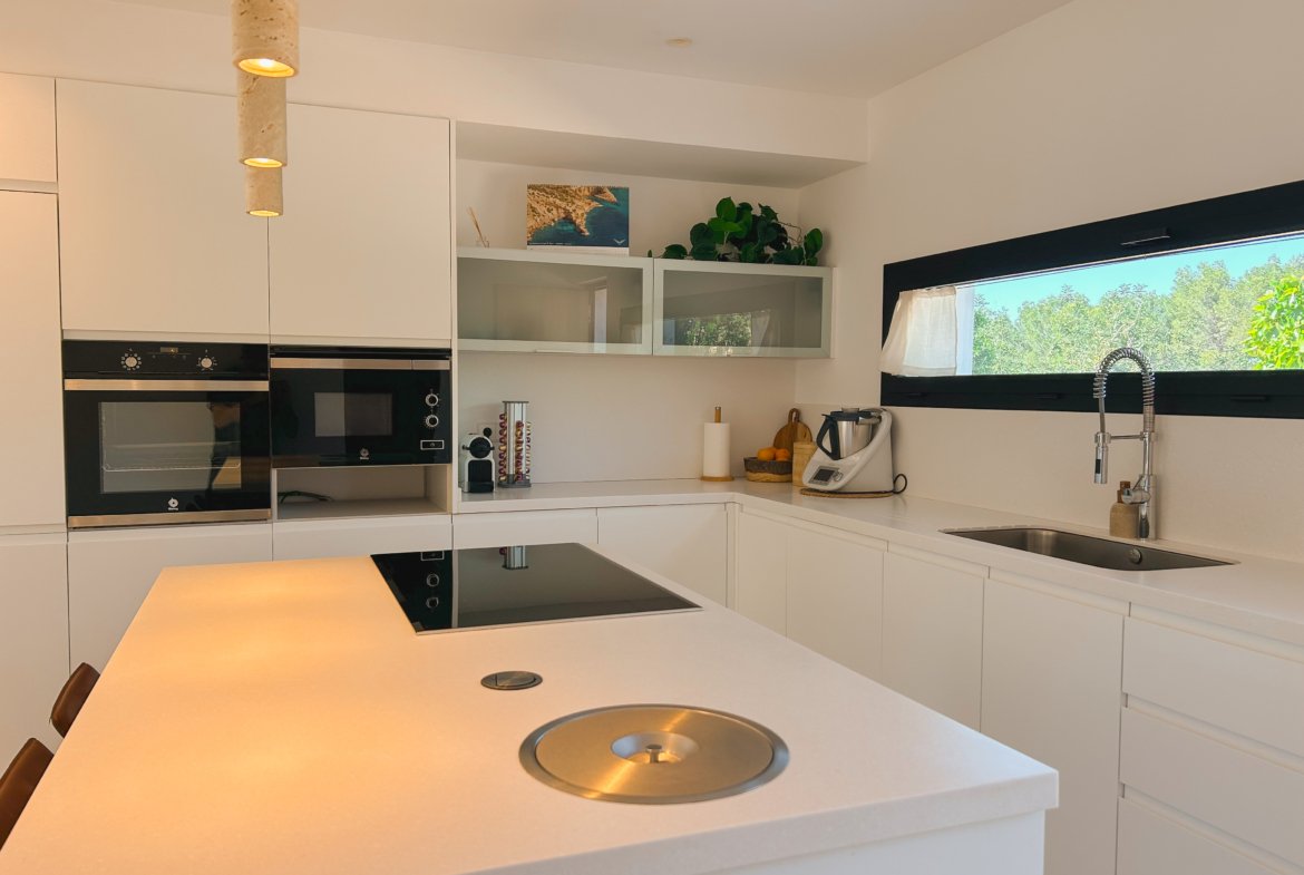 Amazing 3-Bedroom Villa in San Josep for October 2026