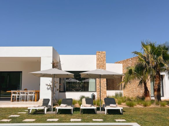 Amazing 3-Bedroom Villa in San Josep for October 2026