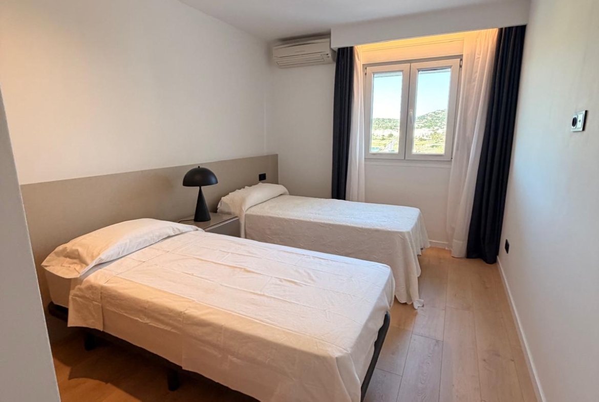 Luxury Sea View Apartment With Pool & Large Terrace – Summer Rental