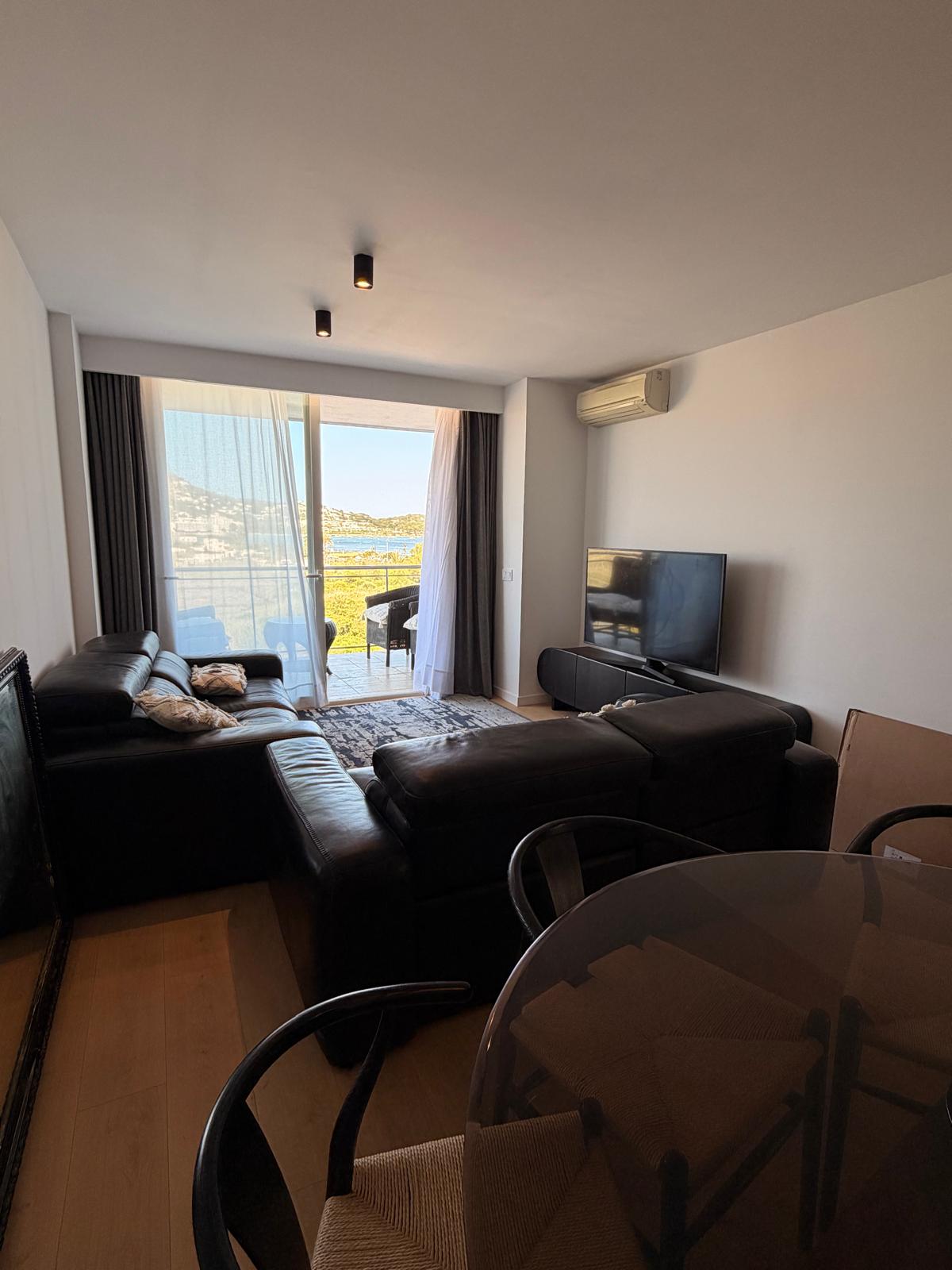 PHOTO-2026-05-30-17-31-21 4 Luxury Sea View Apartment With Pool & Large Terrace – Summer Rental