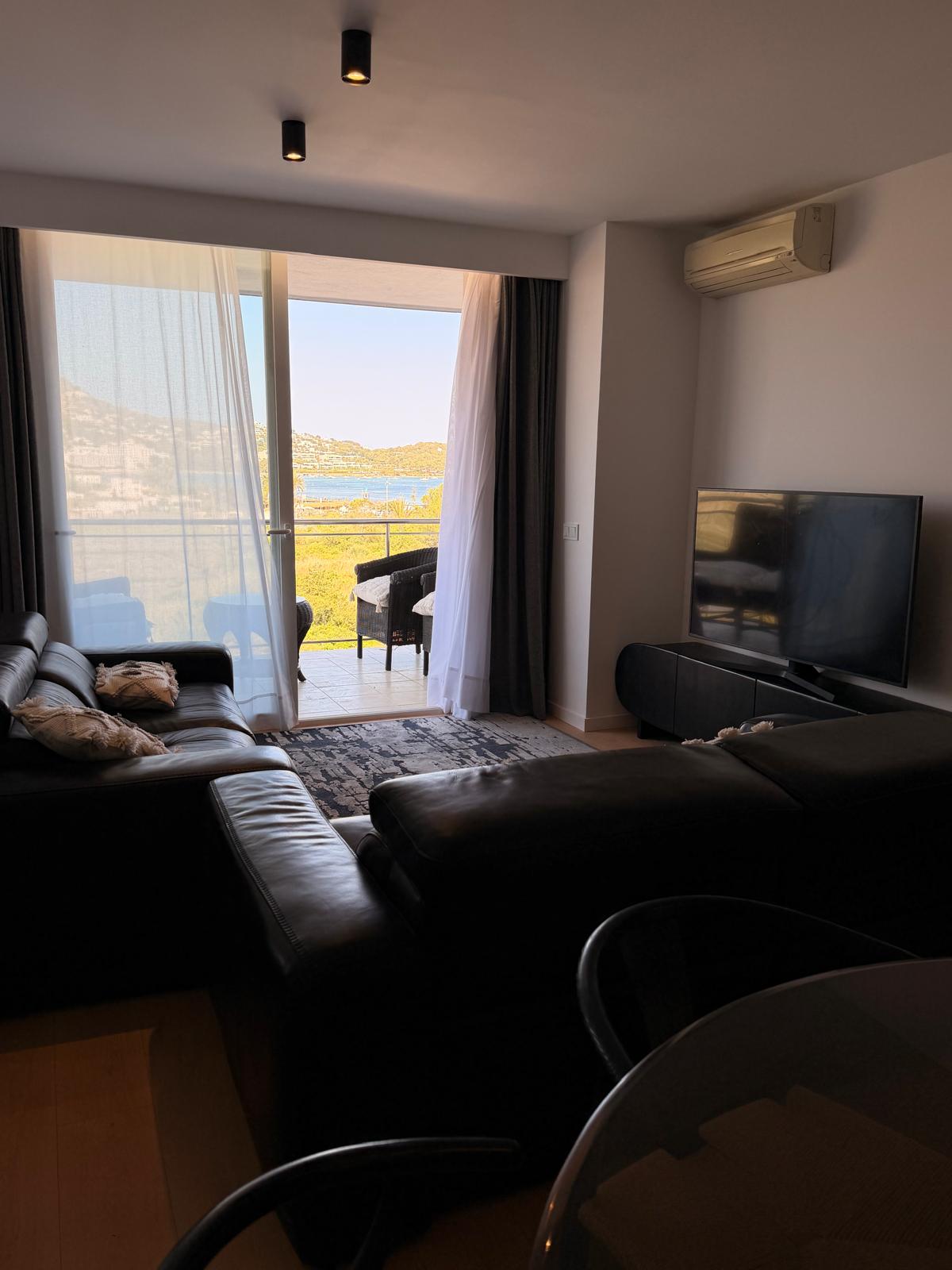 PHOTO-2026-05-30-17-31-21 5 Luxury Sea View Apartment With Pool & Large Terrace – Summer Rental