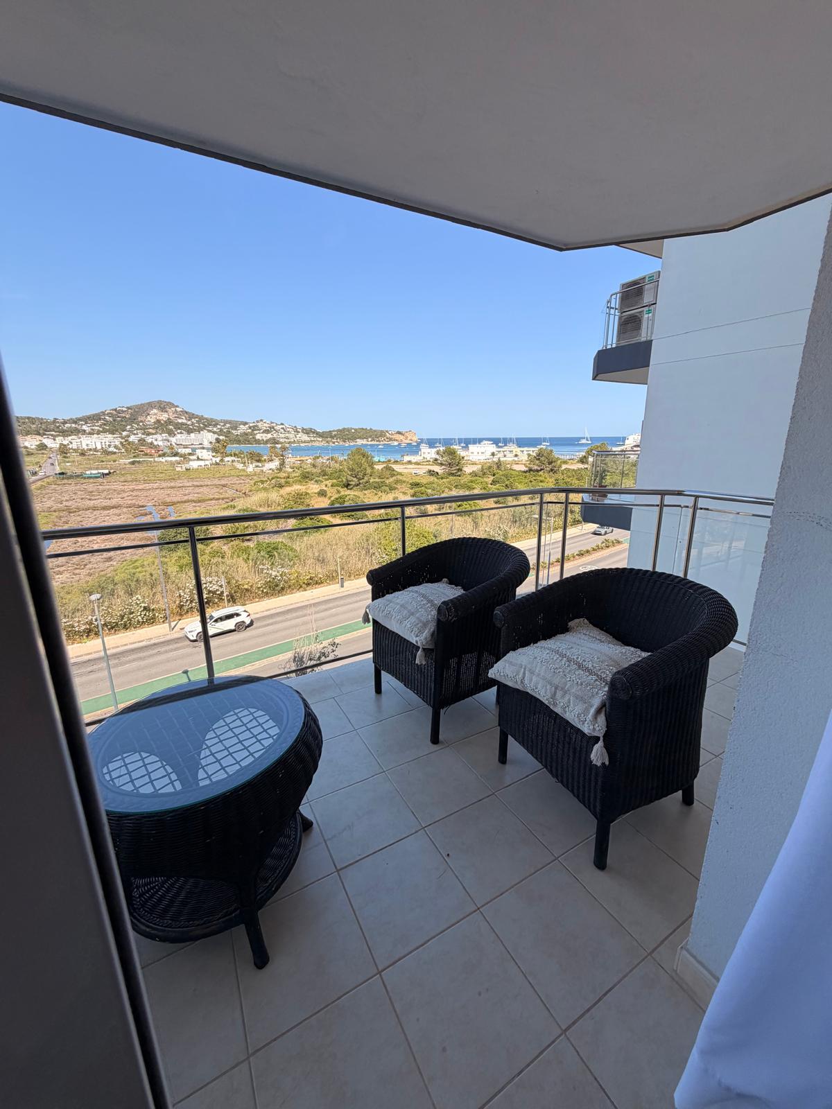 PHOTO-2026-05-30-17-31-21 8 Luxury Sea View Apartment With Pool & Large Terrace – Summer Rental