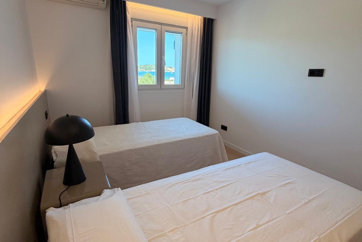 Luxury Sea View Apartment With Pool & Large Terrace – Summer Rental