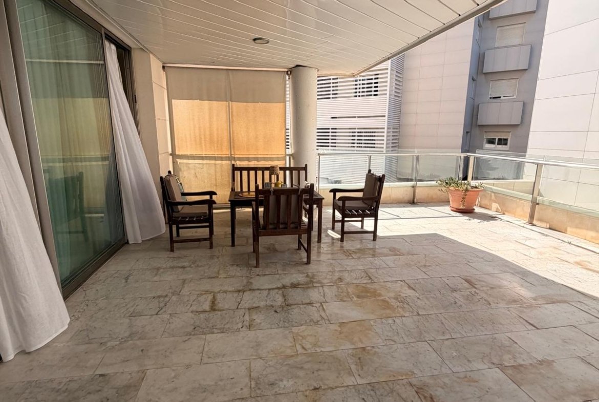 Beautiful 1 Bedroom Apartment with Large Terrace in Marina Botafoch