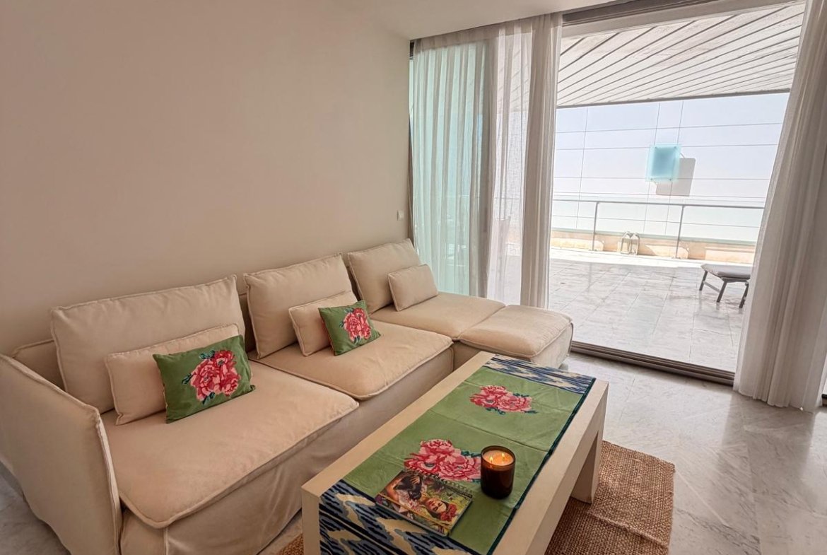 Beautiful 1 Bedroom Apartment with Large Terrace in Marina Botafoch