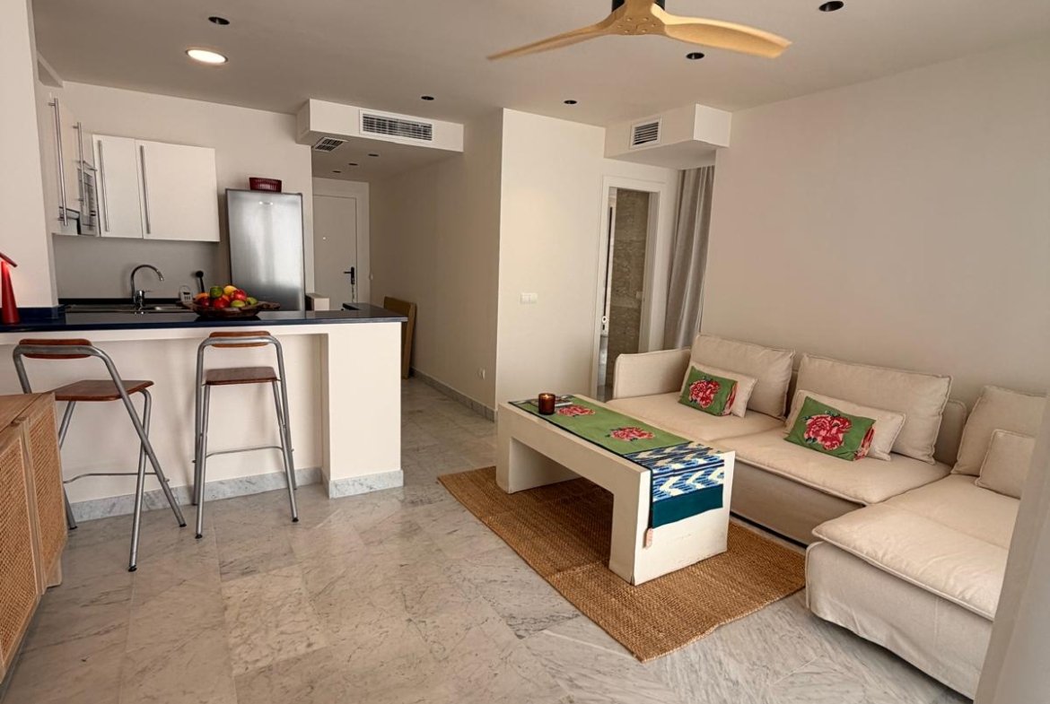 Beautiful 1 Bedroom Apartment with Large Terrace in Marina Botafoch