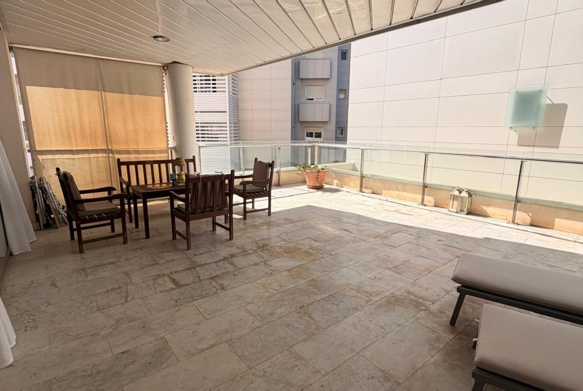Beautiful 1 Bedroom Apartment with Large Terrace in Marina Botafoch