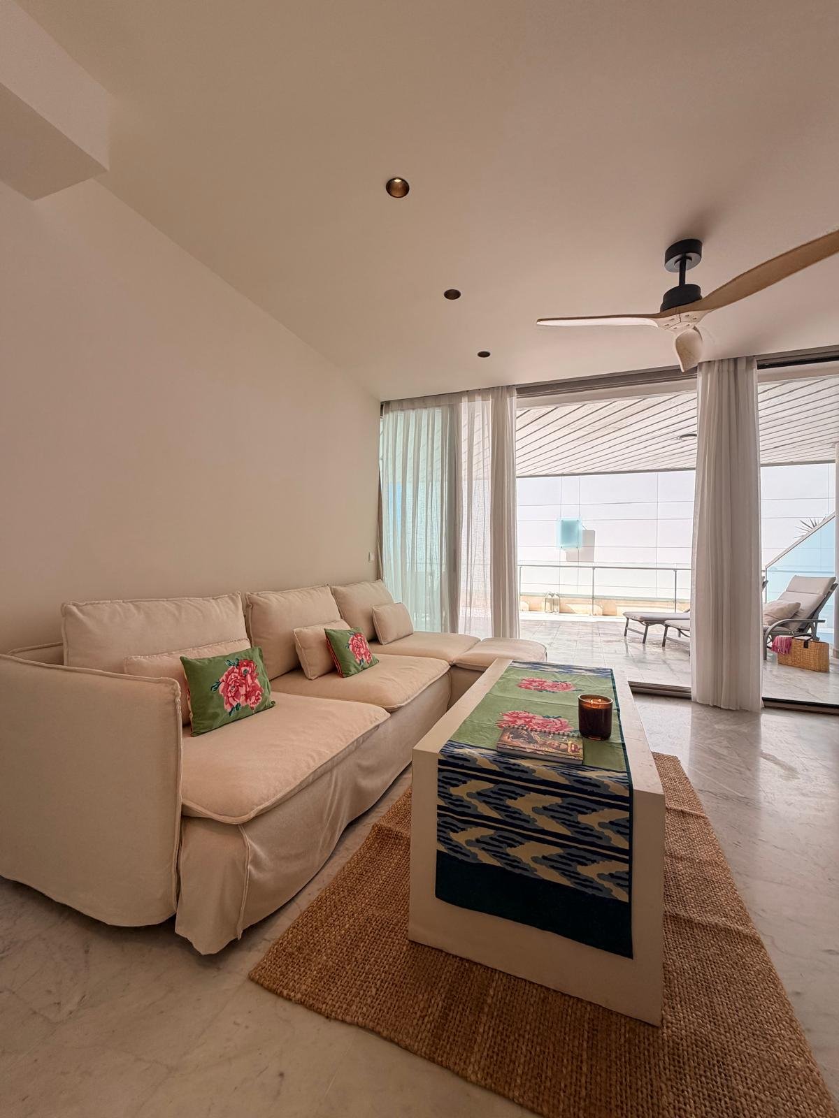 Beautiful 1 Bedroom Apartment with Large Terrace in Marina Botafoch