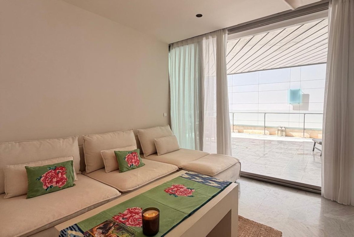 Beautiful 1 Bedroom Apartment with Large Terrace in Marina Botafoch